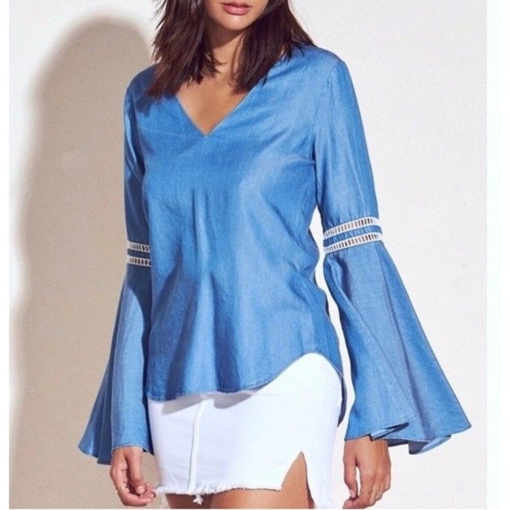 Lovers and Friends Chambray Bell Sleeve Blouse Top small 100% Tencel Hippie Flaw